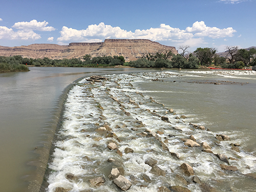 Close up view of Green River diversion dam.